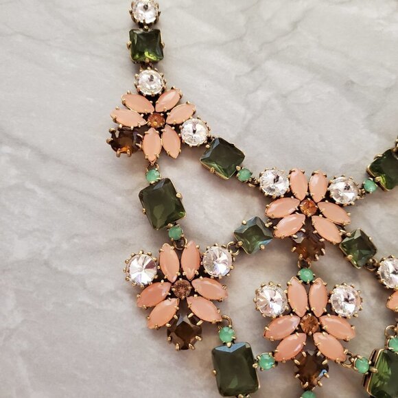 ✨ Stella and Dot Fleurette Rhinestone Crystal Bib Statement Necklace ✨ - Picture 7 of 16